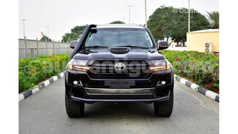 Big with watermark toyota land cruiser antigua import dubai 1680