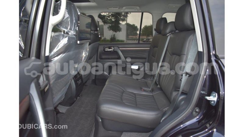 Big with watermark toyota land cruiser antigua import dubai 1680