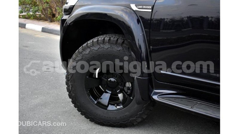 Big with watermark toyota land cruiser antigua import dubai 1680