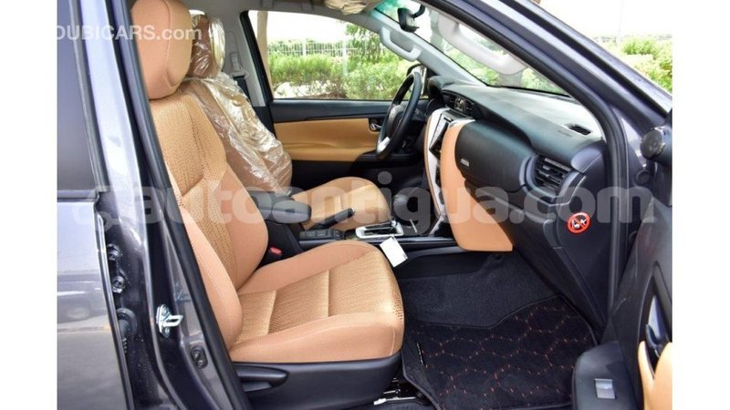 Big with watermark toyota fortuner antigua import dubai 1681