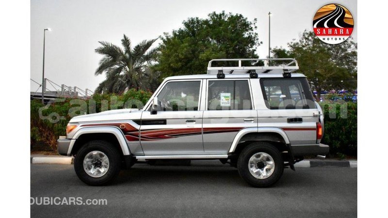 Big with watermark toyota land cruiser antigua import dubai 1682