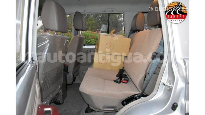 Big with watermark toyota land cruiser antigua import dubai 1682