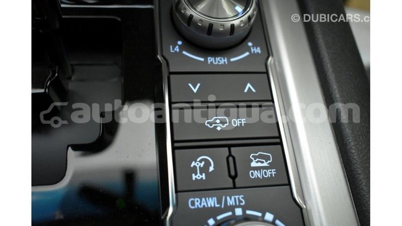 Big with watermark toyota land cruiser antigua import dubai 1683