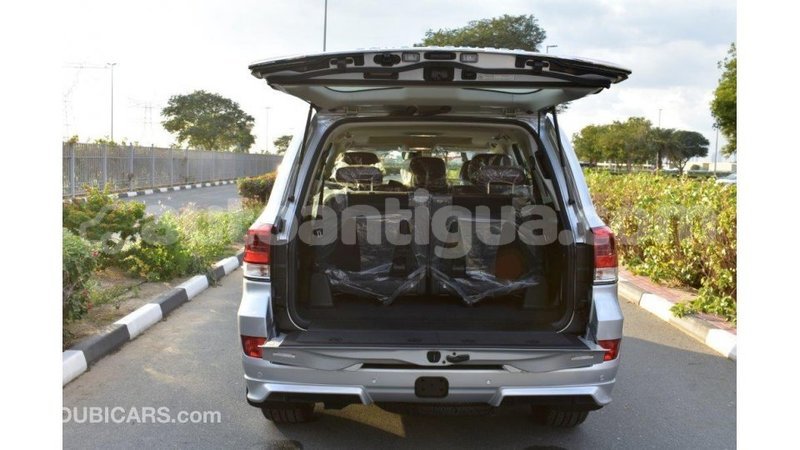 Big with watermark toyota land cruiser antigua import dubai 1683