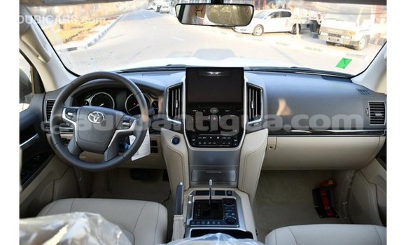 Buy Import Toyota Land Cruiser White Car in Import - Dubai in Antigua Buy Import Toyota Land Cruiser White Car in Import - Dubai in Antigua