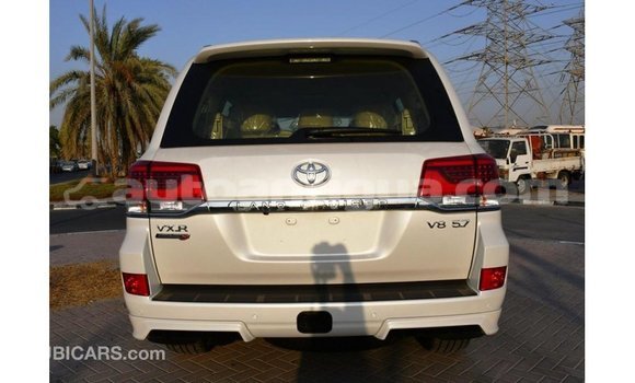 Buy Import Toyota Land Cruiser White Car in Import - Dubai in Antigua Buy Import Toyota Land Cruiser White Car in Import - Dubai in Antigua