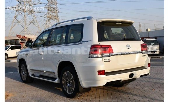 Buy Import Toyota Land Cruiser White Car in Import - Dubai in Antigua Buy Import Toyota Land Cruiser White Car in Import - Dubai in Antigua