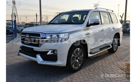 Buy Import Toyota Land Cruiser White Car in Import - Dubai in Antigua Buy Import Toyota Land Cruiser White Car in Import - Dubai in Antigua