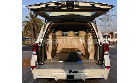 Buy Import Toyota Land Cruiser White Car in Import - Dubai in Antigua Buy Import Toyota Land Cruiser White Car in Import - Dubai in Antigua
