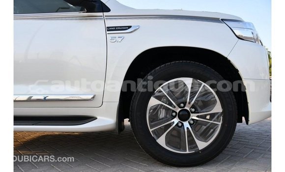 Buy Import Toyota Land Cruiser White Car in Import - Dubai in Antigua Buy Import Toyota Land Cruiser White Car in Import - Dubai in Antigua