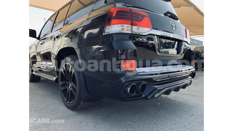 Big with watermark toyota land cruiser antigua import dubai 1693