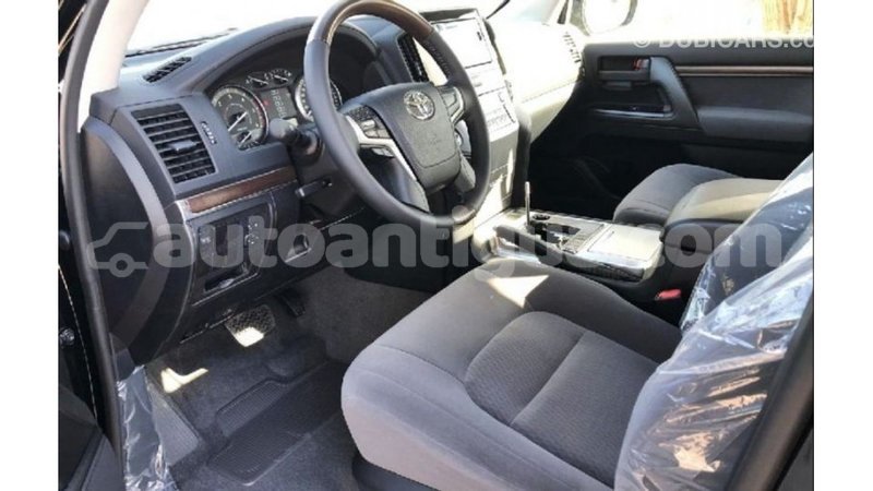 Big with watermark toyota land cruiser antigua import dubai 1714