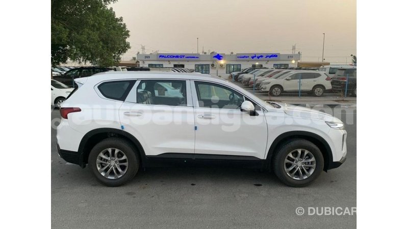 Big with watermark hyundai santa fe antigua import dubai 1715