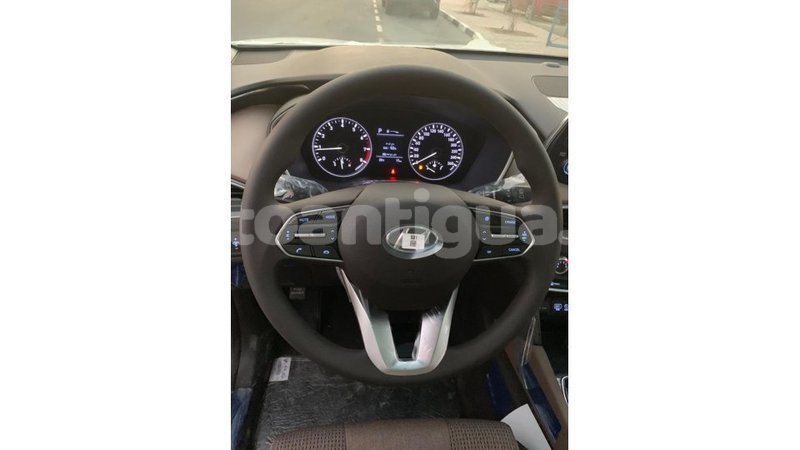 Big with watermark hyundai santa fe antigua import dubai 1715