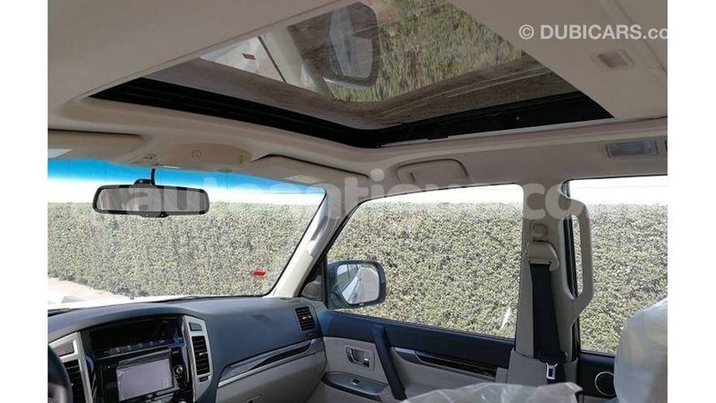 Big with watermark mitsubishi pajero antigua import dubai 1717