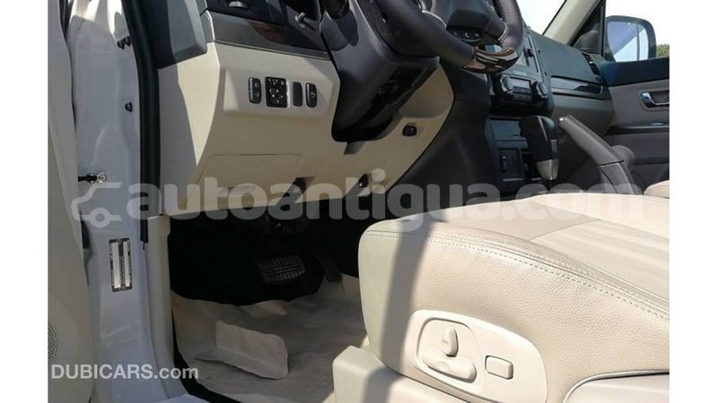 Big with watermark mitsubishi pajero antigua import dubai 1717