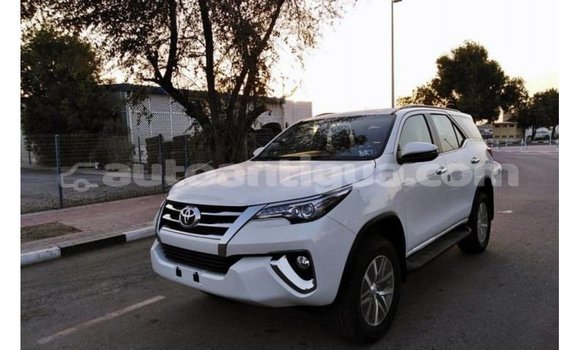 Buy Import Toyota Fortuner White Car in Import - Dubai in Antigua Buy Import Toyota Fortuner White Car in Import - Dubai in Antigua