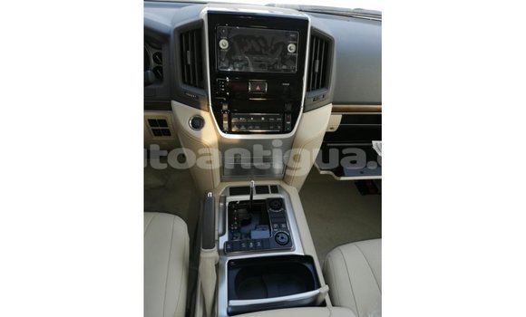 Buy Import Toyota Land Cruiser White Car in Import - Dubai in Antigua Buy Import Toyota Land Cruiser White Car in Import - Dubai in Antigua