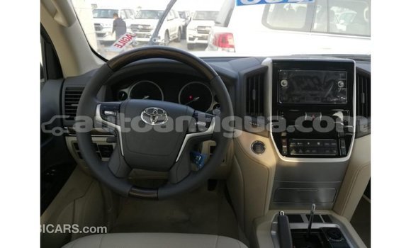 Buy Import Toyota Land Cruiser White Car in Import - Dubai in Antigua Buy Import Toyota Land Cruiser White Car in Import - Dubai in Antigua