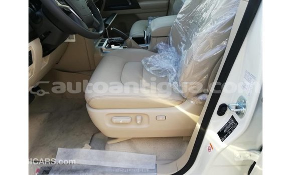 Buy Import Toyota Land Cruiser White Car in Import - Dubai in Antigua Buy Import Toyota Land Cruiser White Car in Import - Dubai in Antigua