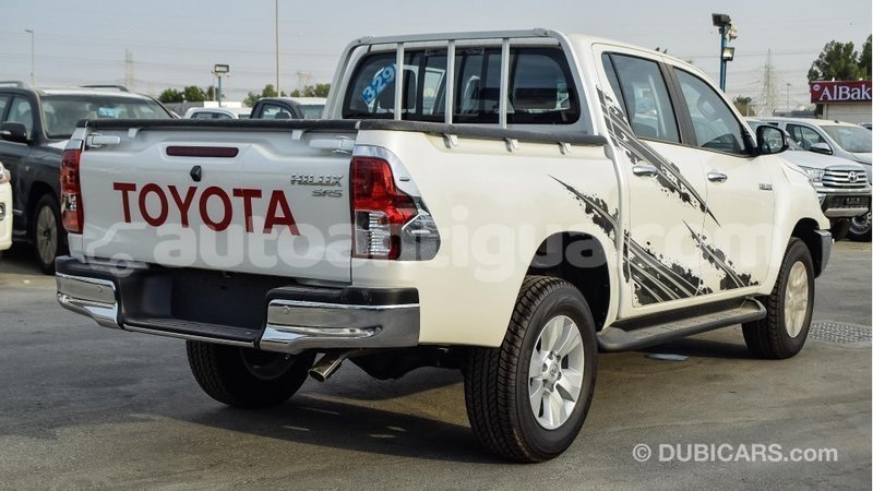 Big with watermark toyota hilux antigua import dubai 1738