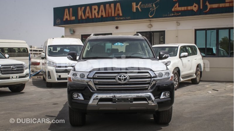 Big with watermark toyota land cruiser antigua import dubai 1739
