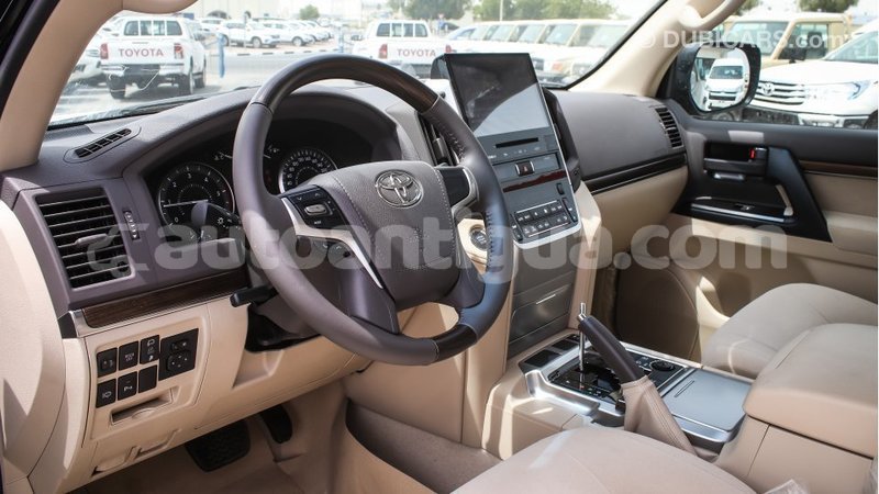 Big with watermark toyota land cruiser antigua import dubai 1739