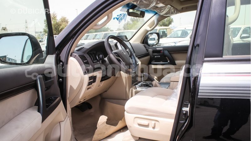 Big with watermark toyota land cruiser antigua import dubai 1739