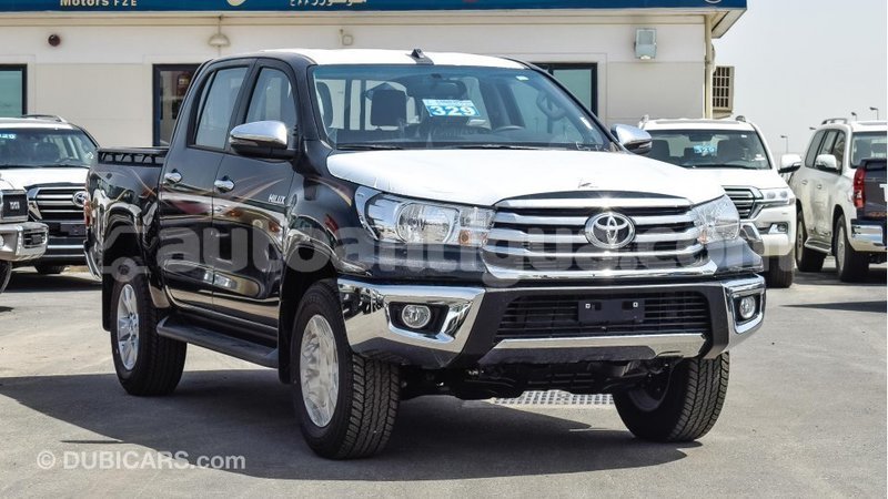 Big with watermark toyota hilux antigua import dubai 1740