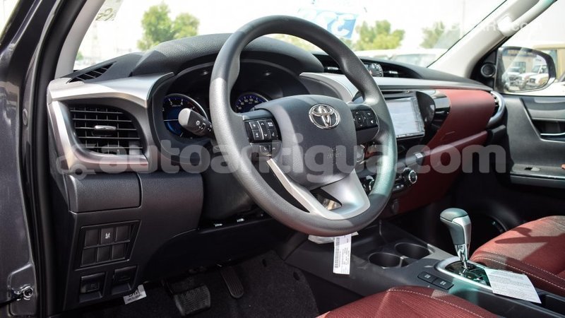 Big with watermark toyota hilux antigua import dubai 1741