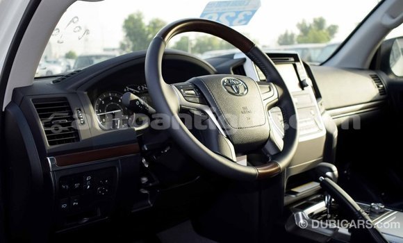 Buy Import Toyota Land Cruiser White Car in Import - Dubai in Antigua Buy Import Toyota Land Cruiser White Car in Import - Dubai in Antigua