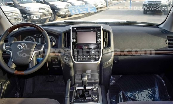 Buy Import Toyota Land Cruiser White Car in Import - Dubai in Antigua Buy Import Toyota Land Cruiser White Car in Import - Dubai in Antigua