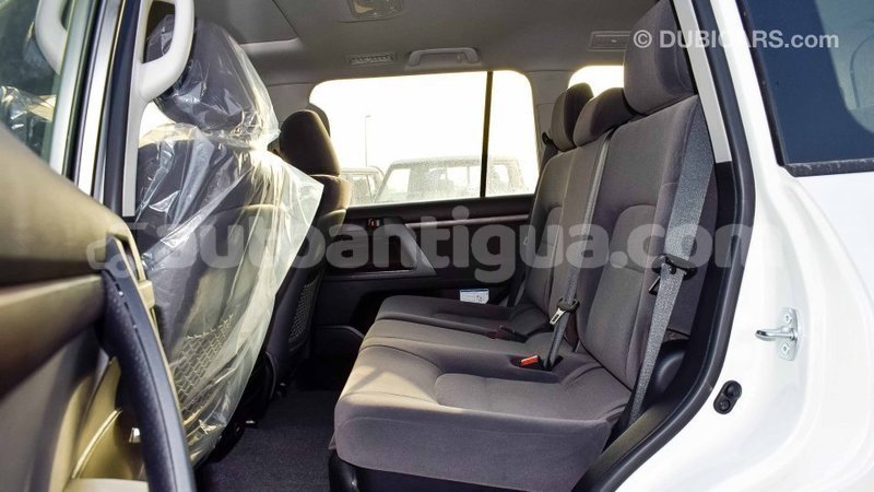Big with watermark toyota land cruiser antigua import dubai 1742