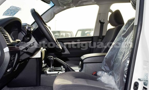 Buy Import Toyota Land Cruiser White Car in Import - Dubai in Antigua Buy Import Toyota Land Cruiser White Car in Import - Dubai in Antigua