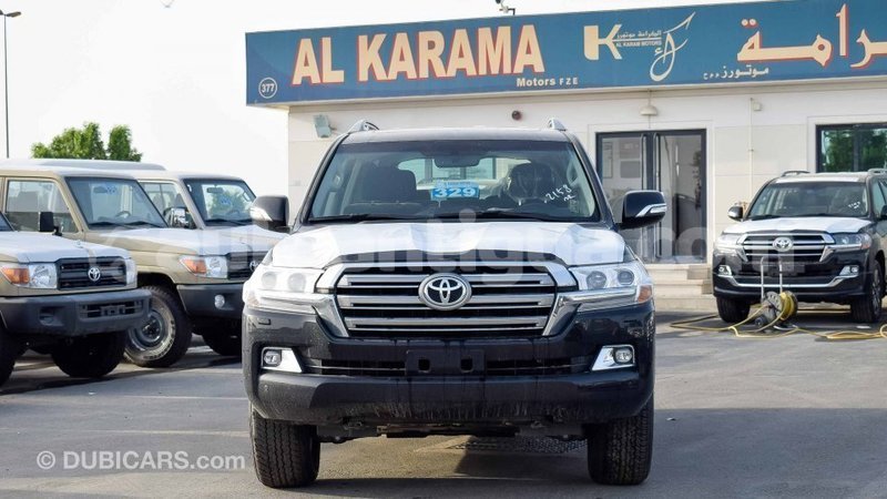 Big with watermark toyota land cruiser antigua import dubai 1743