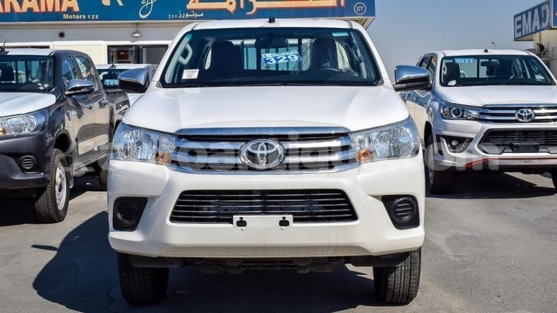Big with watermark toyota hilux antigua import dubai 1744