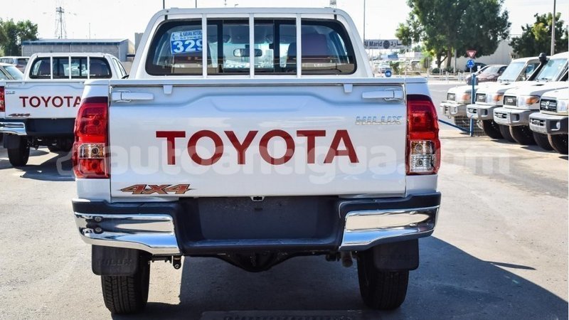Big with watermark toyota hilux antigua import dubai 1744
