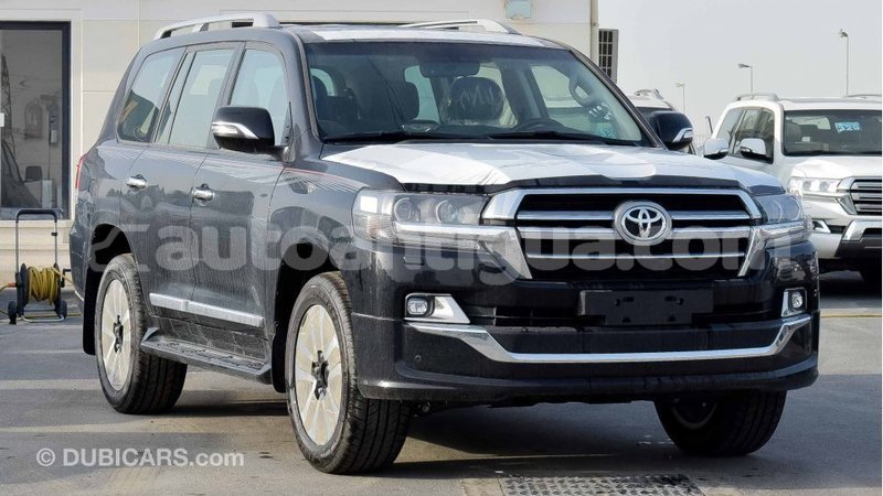 Big with watermark toyota land cruiser antigua import dubai 1747