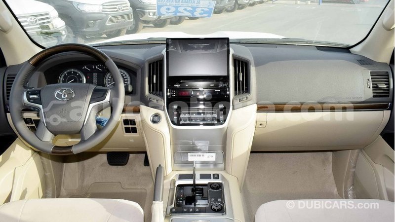Big with watermark toyota land cruiser antigua import dubai 1748