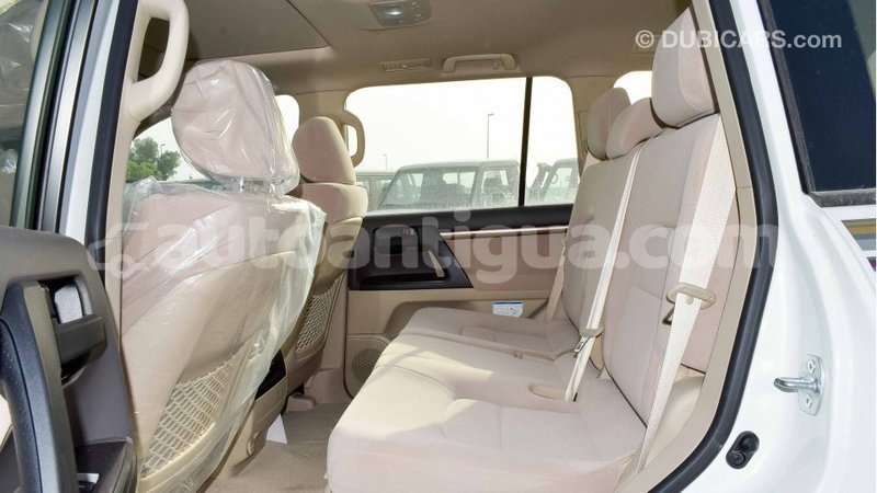 Big with watermark toyota land cruiser antigua import dubai 1748