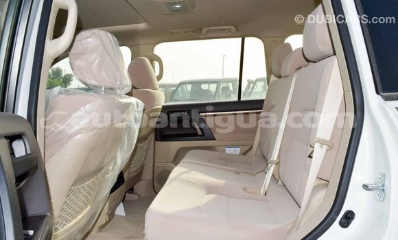 Buy Import Toyota Land Cruiser White Car in Import - Dubai in Antigua Buy Import Toyota Land Cruiser White Car in Import - Dubai in Antigua