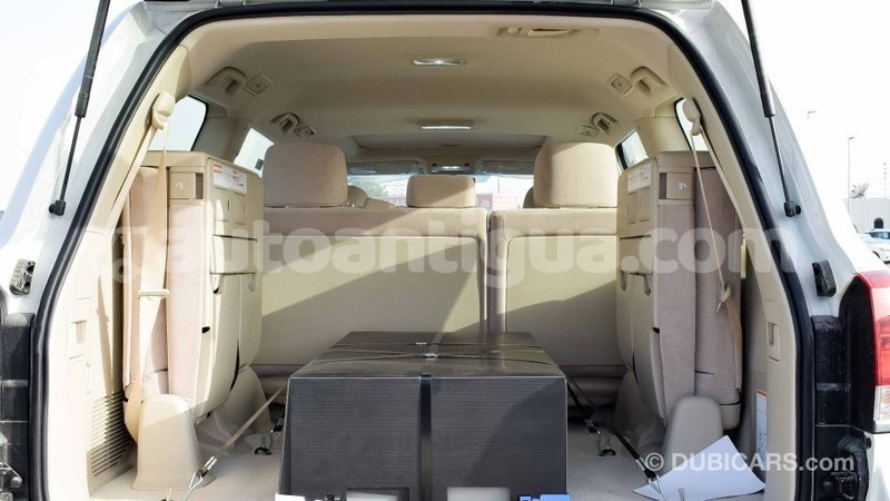 Big with watermark toyota land cruiser antigua import dubai 1748