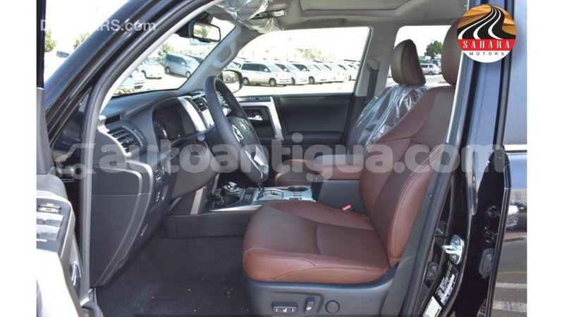 Big with watermark toyota hiace antigua import dubai 1751