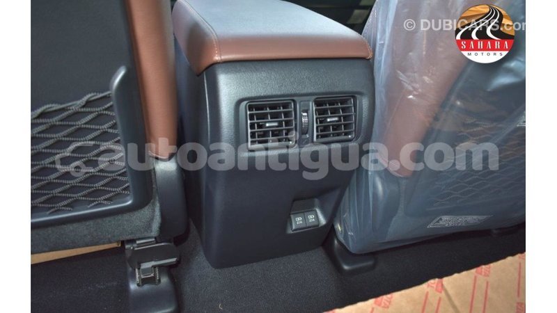 Big with watermark toyota hiace antigua import dubai 1751