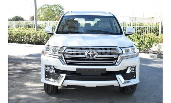 Buy Import Toyota Land Cruiser White Car in Import - Dubai in Antigua Buy Import Toyota Land Cruiser White Car in Import - Dubai in Antigua