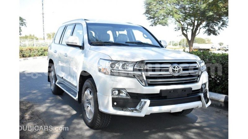Big with watermark toyota land cruiser antigua import dubai 1754