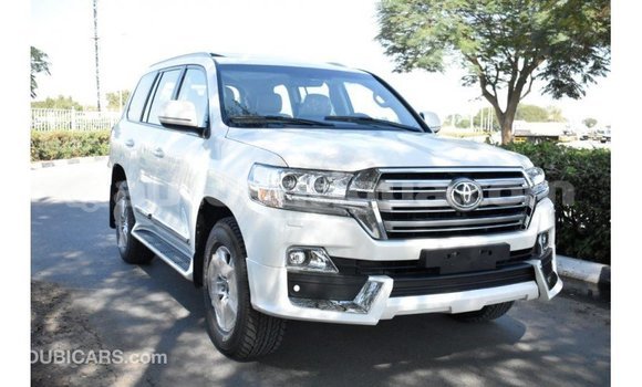 Buy Import Toyota Land Cruiser White Car in Import - Dubai in Antigua Buy Import Toyota Land Cruiser White Car in Import - Dubai in Antigua