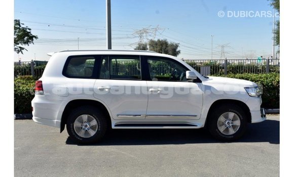 Buy Import Toyota Land Cruiser White Car in Import - Dubai in Antigua Buy Import Toyota Land Cruiser White Car in Import - Dubai in Antigua