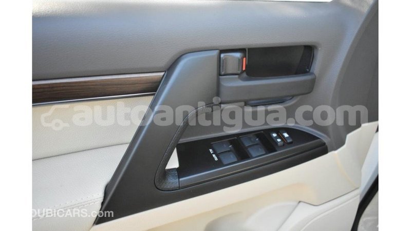 Big with watermark toyota land cruiser antigua import dubai 1754