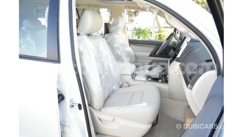 Big with watermark toyota land cruiser antigua import dubai 1754